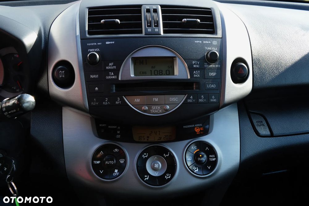 Toyota RAV4 2.0 VVT-i Prestige - 17