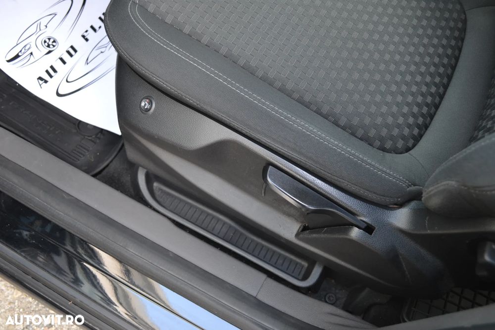 Ford Transit Connect - 8