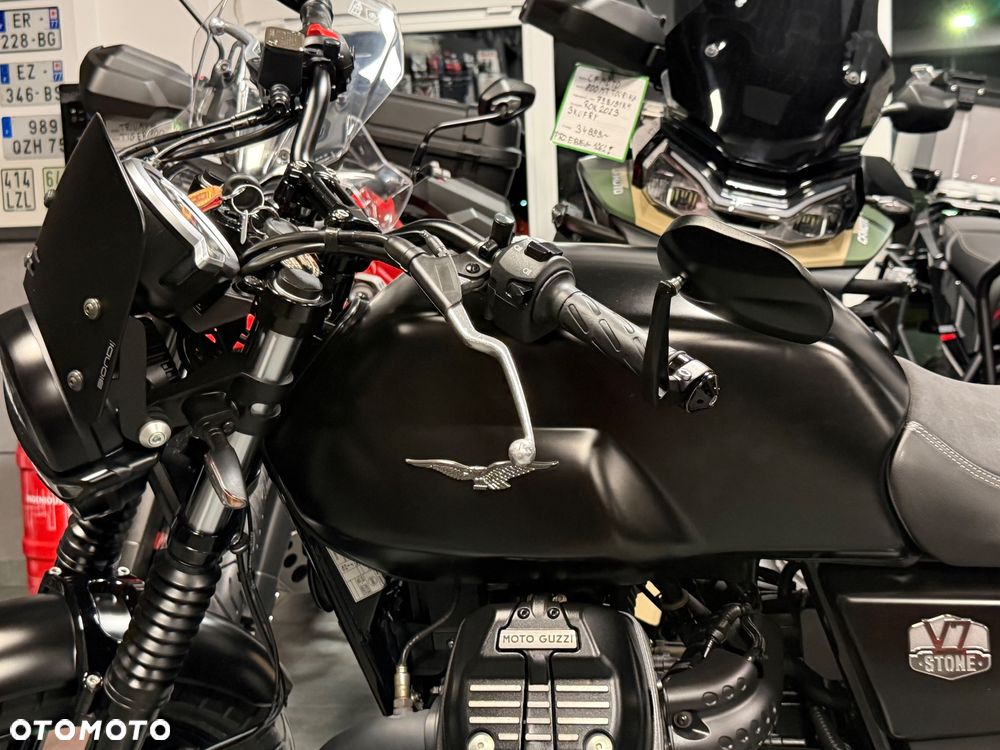 Moto Guzzi V7 - 35