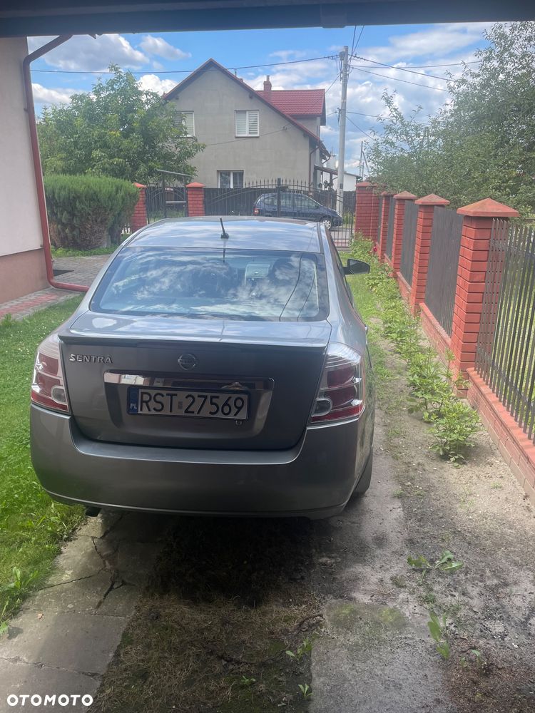 Nissan Sentra 2.0 - 3
