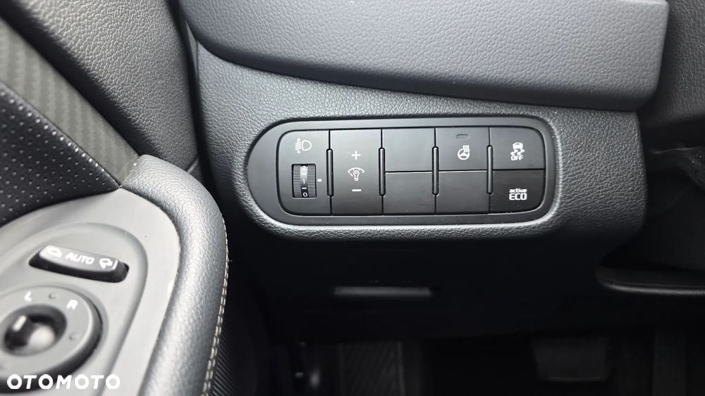 Kia Carens 1.7 CRDi Business Line 7os 7DCT - 14