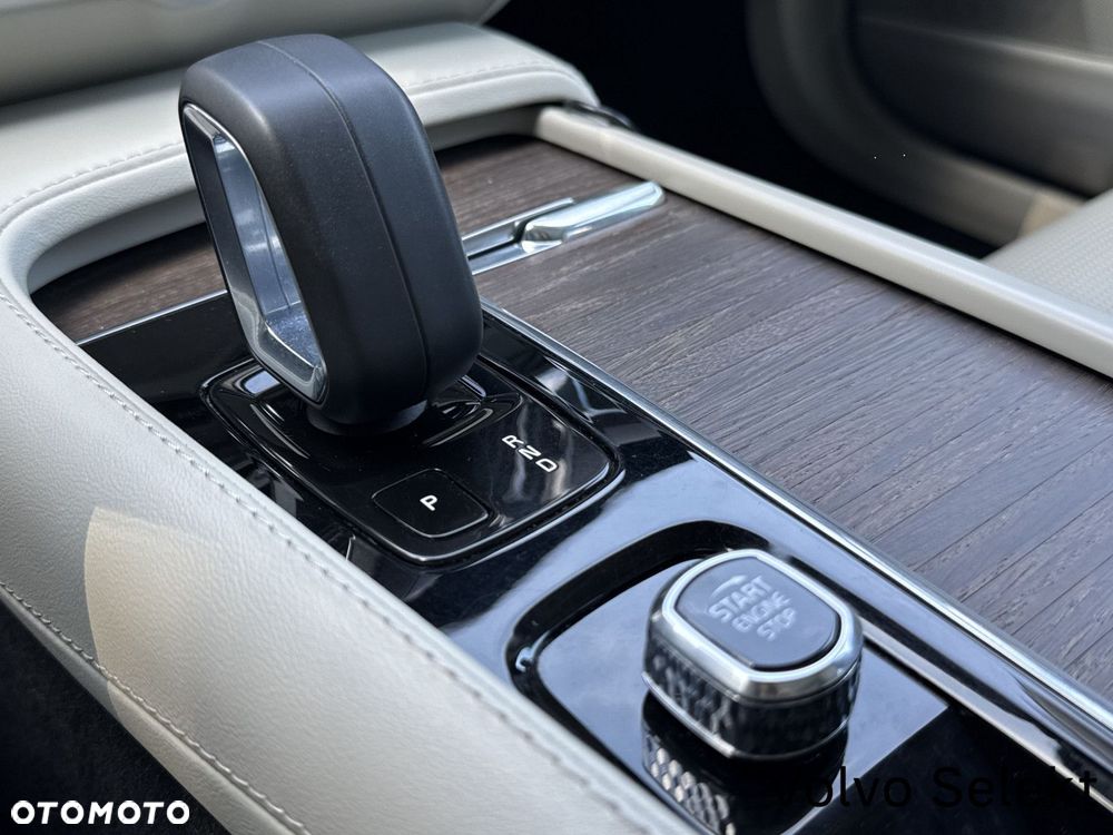 Volvo V90 Cross Country - 27