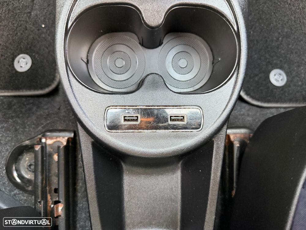 Fiat 500C 1.0 Hybrid Lounge - 24