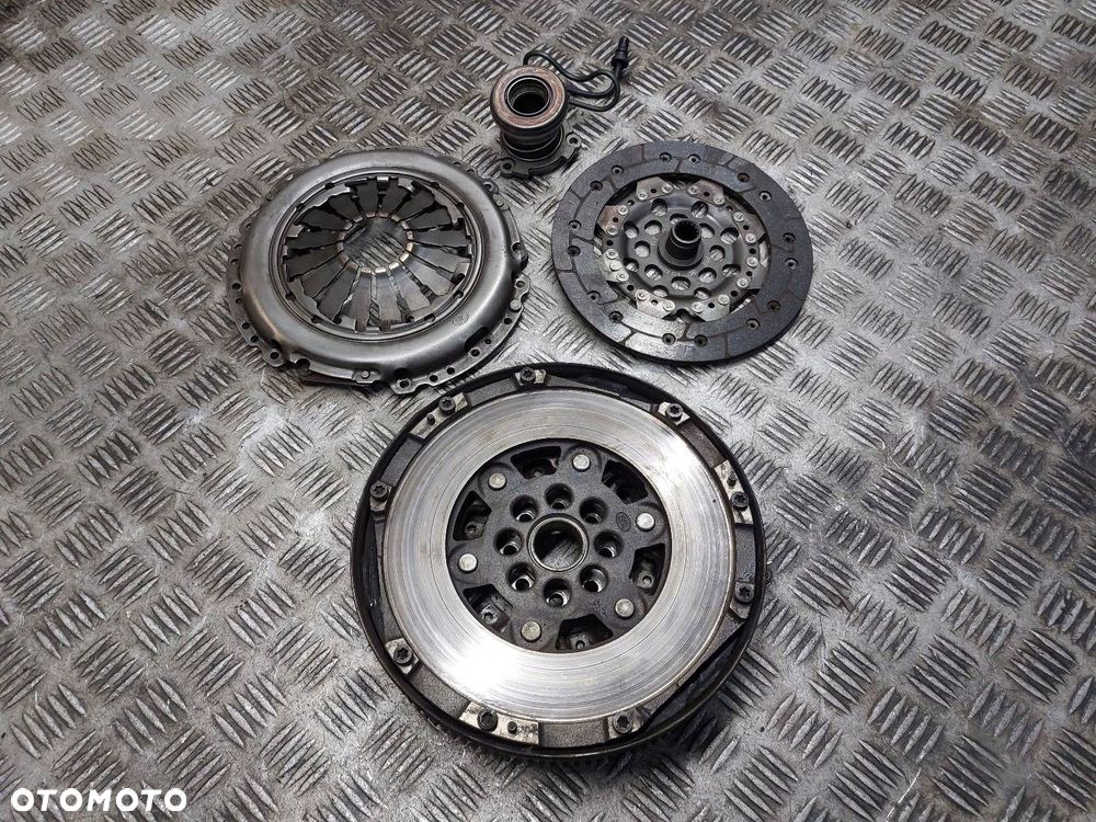 KOŁO DWUMASOWE + TARCZA + DOCISK + ŁOŻYSKO MERIVA A 1.3 CDTI 24422061 - 1