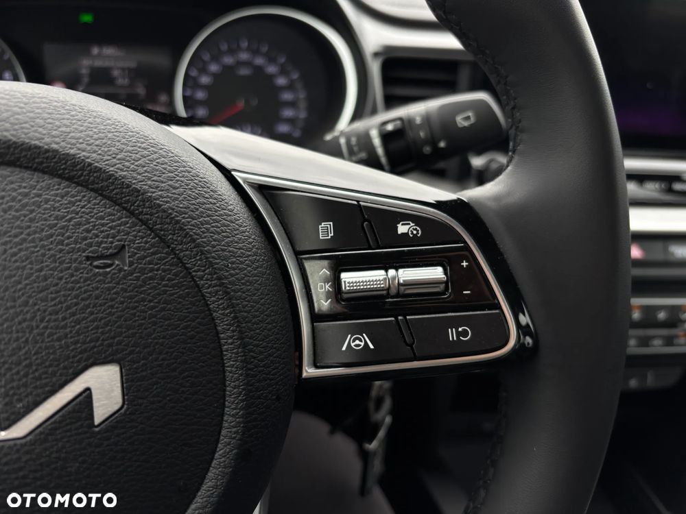 Kia Ceed 1.5 T-GDI M - 12