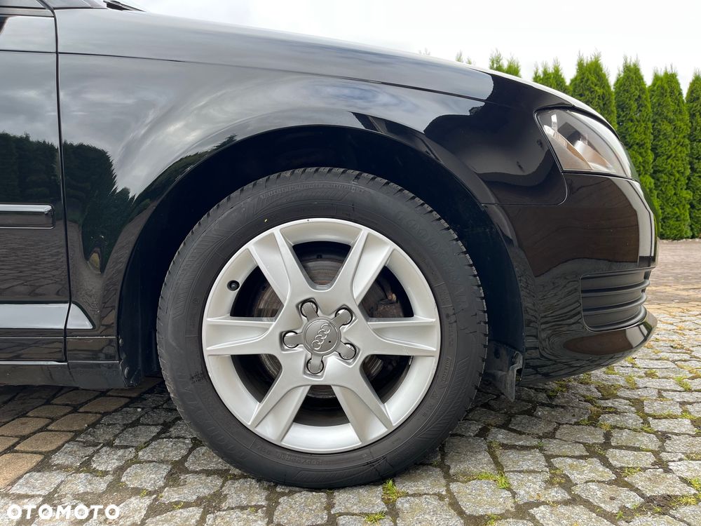 Audi A3 Sportback 1.6 Ambiente - 35