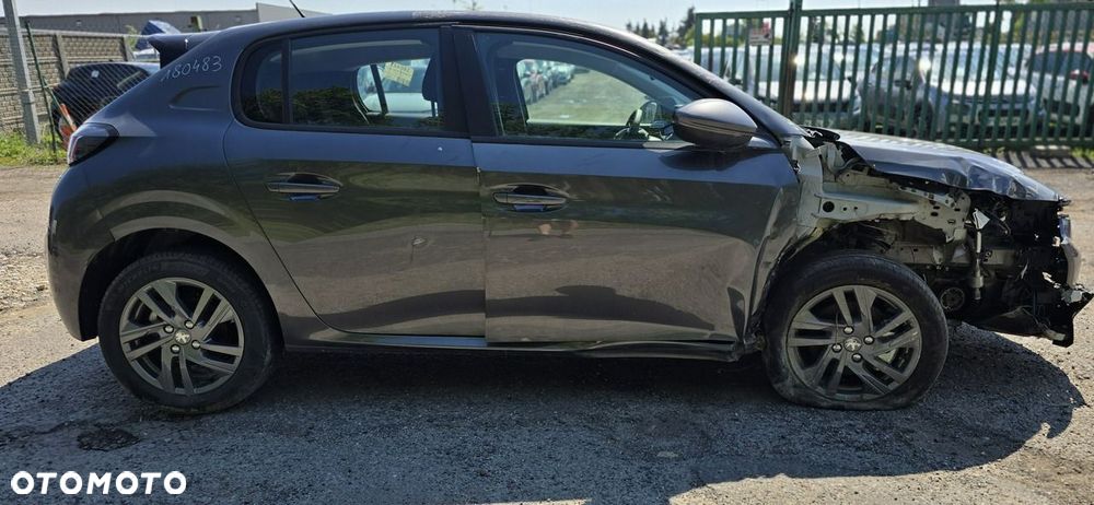 Peugeot 208 - 7