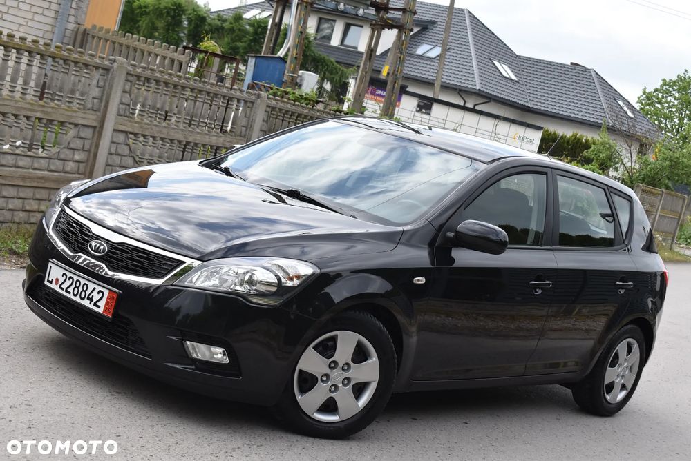 Kia Ceed - 1