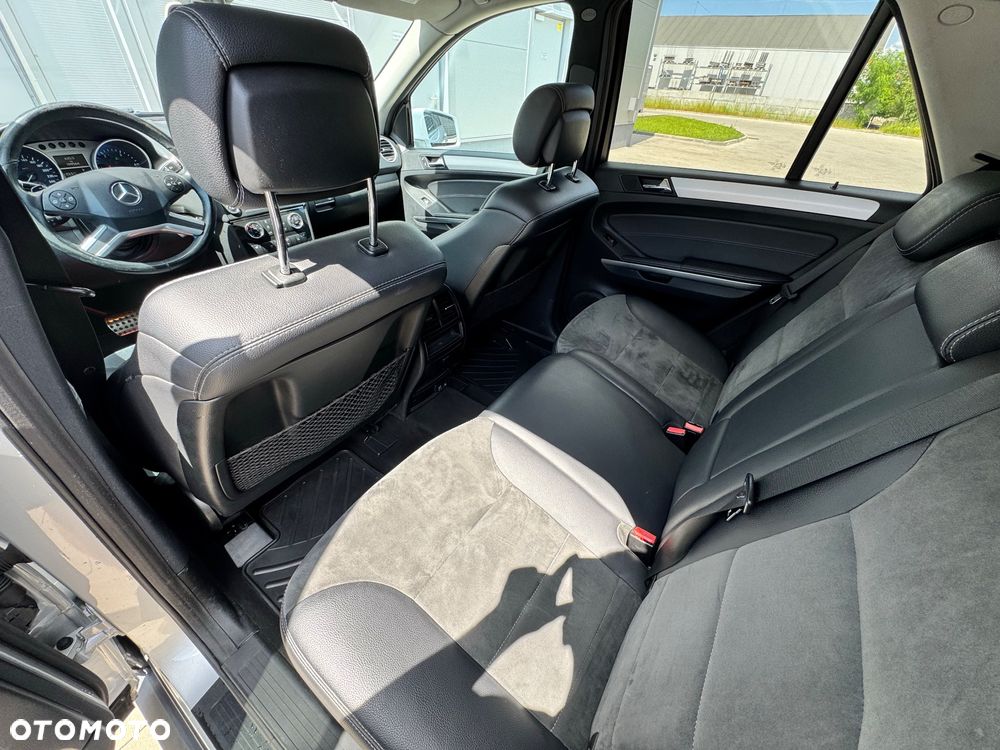 Mercedes-Benz ML 300 CDI 4Matic 7G-TRONIC DPF BlueEFFICIENCY - 32