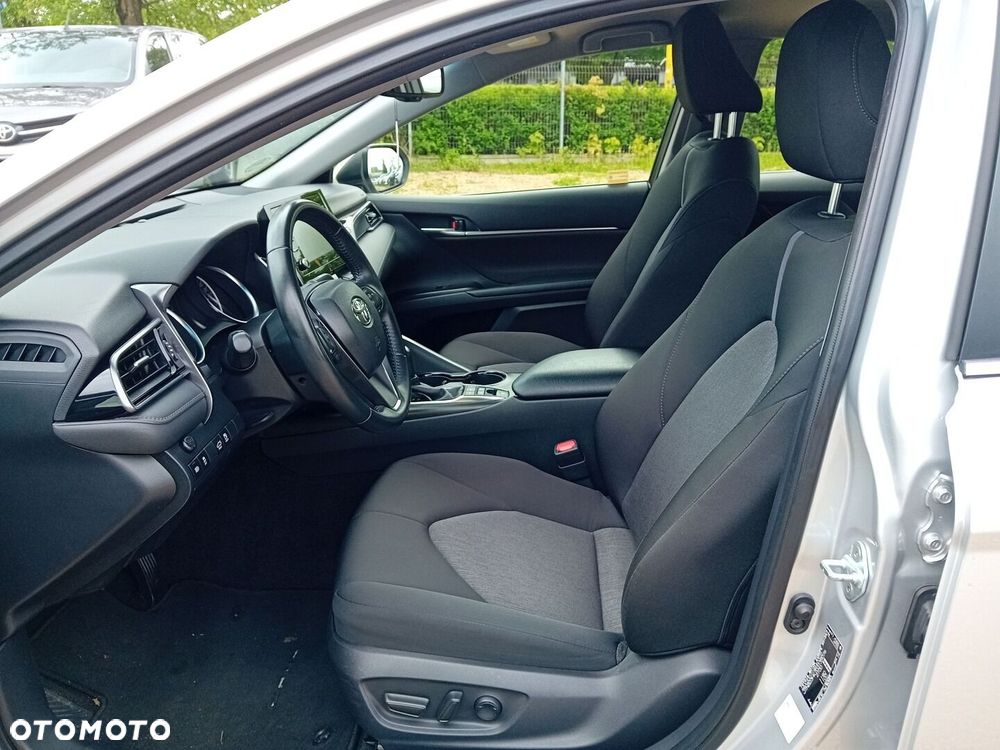 Toyota Camry 2.5 Hybrid Comfort CVT - 12