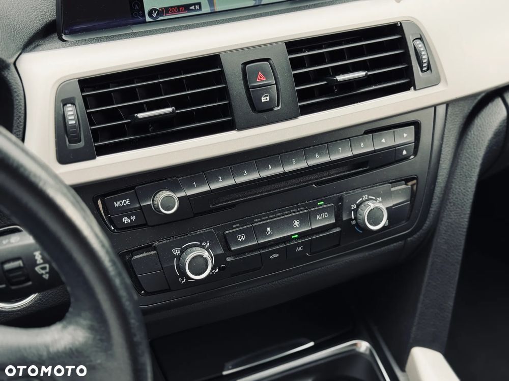 BMW Seria 3 318d - 27