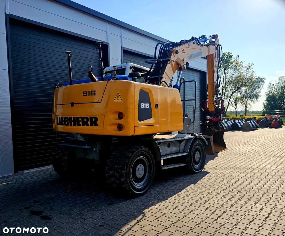 Liebherr A916 - 3