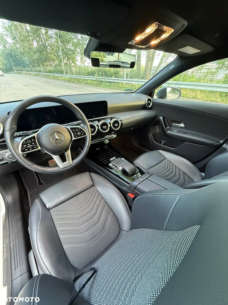 Mercedes-Benz Klasa A 180 Style 7G-DCT - 17