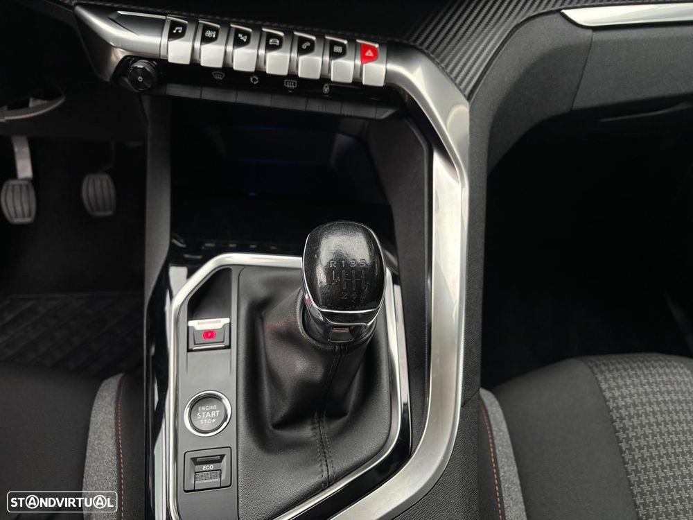 Peugeot 3008 1.2 PureTech Active Pack - 14