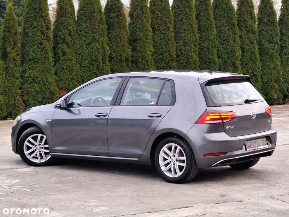 Volkswagen Golf - 26