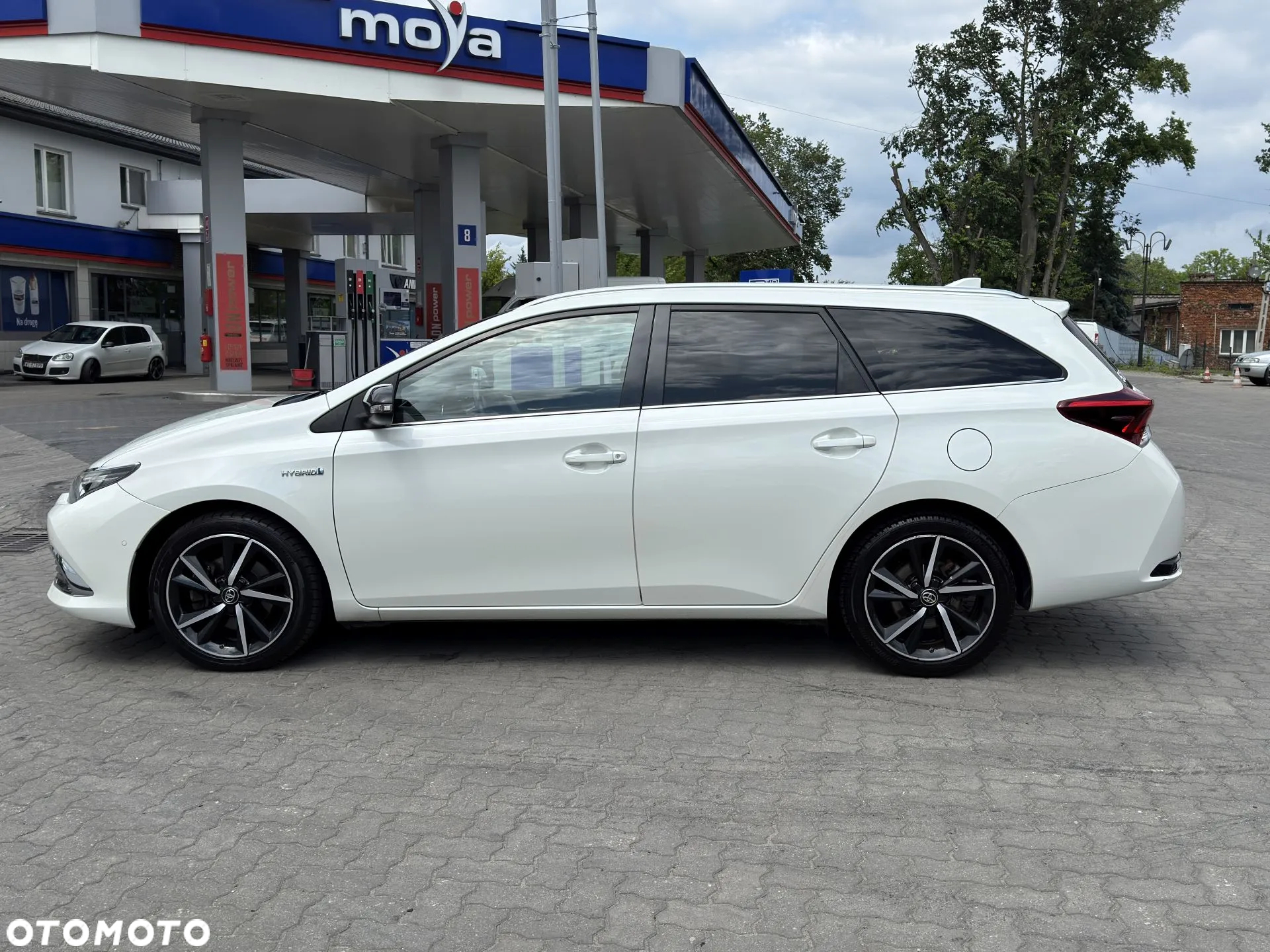 Toyota Auris Hybrid 135 Premium - 5