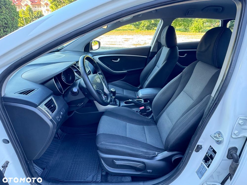 Hyundai i30 i30cw 1.6 CRDi Trend - 19