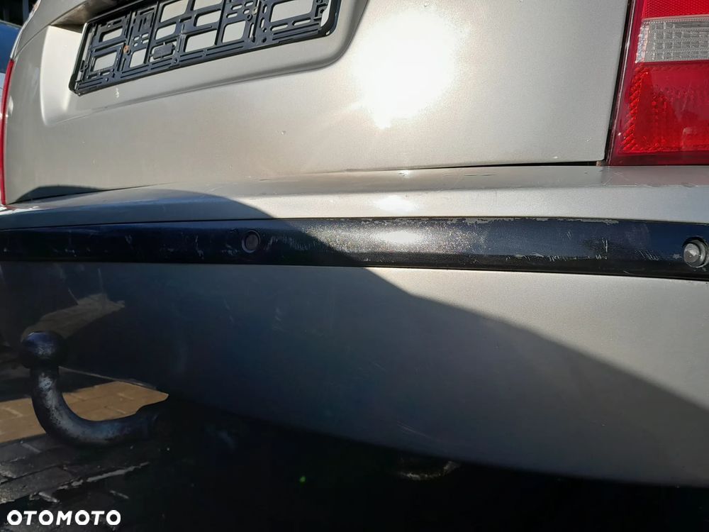 SKODA FABIA I ZDERZAK TYLNY SEDAN KOLOR: LF8H - 3