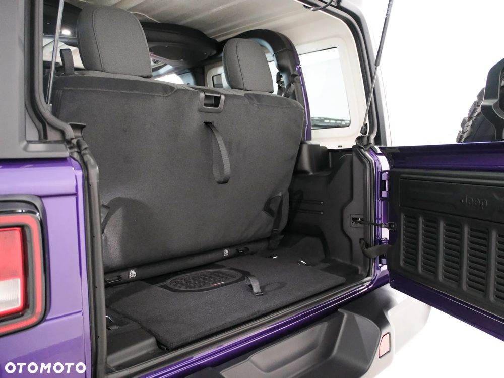 Jeep Wrangler - 20