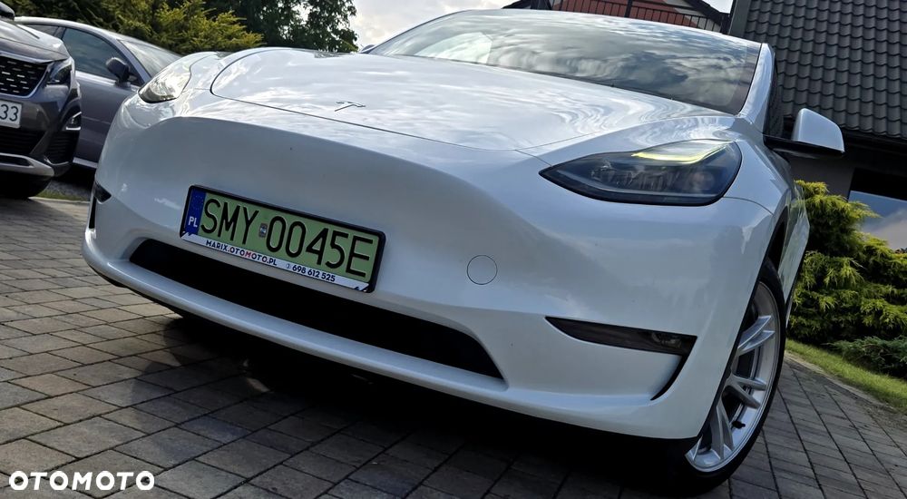 Tesla Model Y Long Range Dual Motor AWD - 1