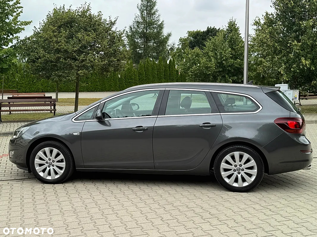 Opel Astra 1.4 Turbo Cosmo - 9