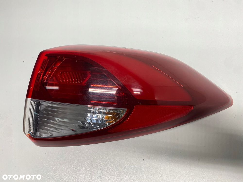 LAMPA TYLNA TYŁ PRAWA KAROSERYJNA HYUNDAI TUCSON II 15-19 ZWYKŁA - 1
