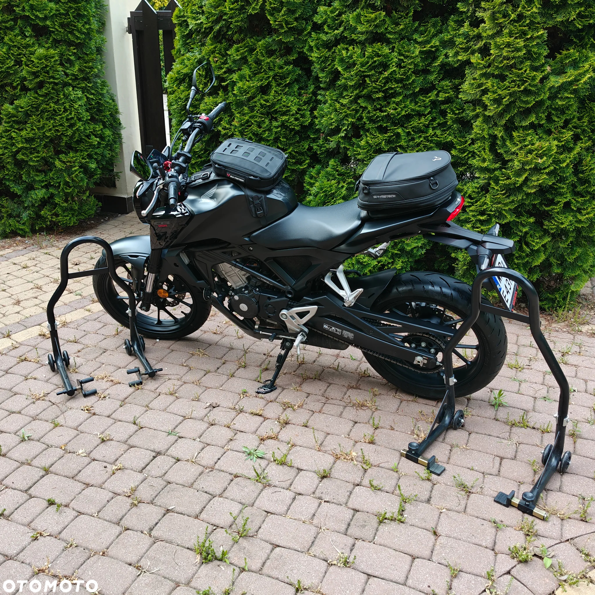 Honda CB - 8
