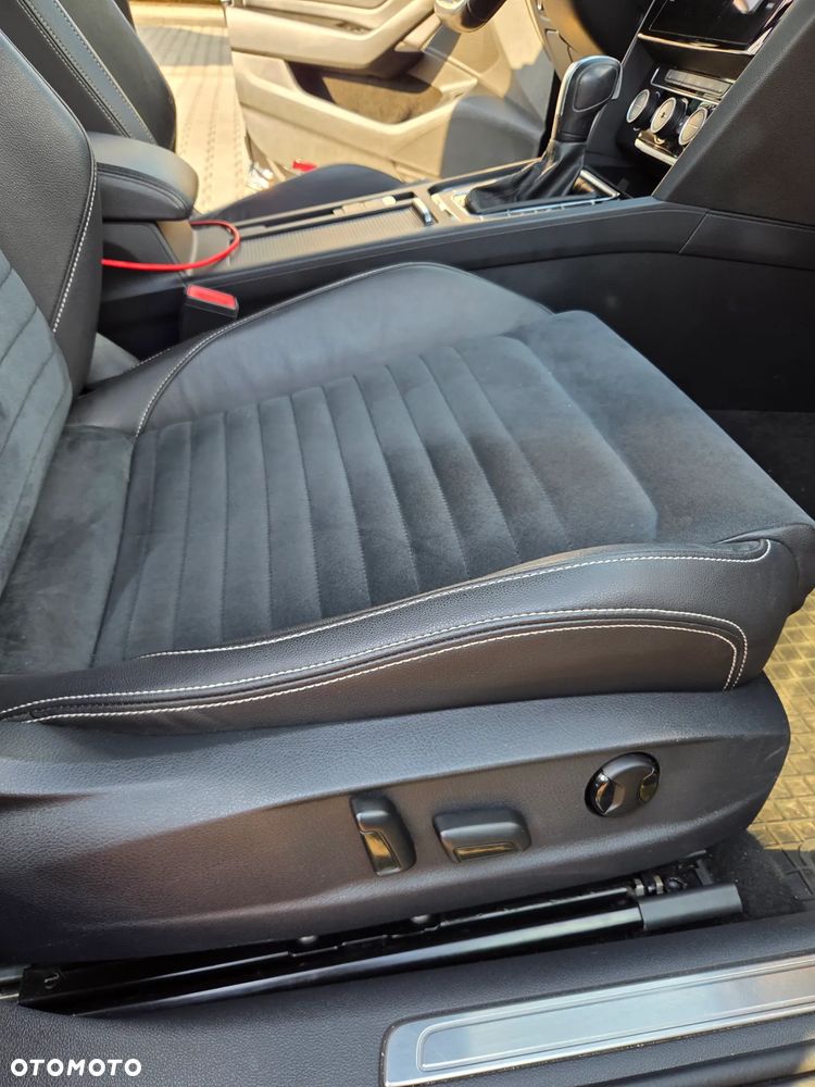 Volkswagen Passat 1.5 TSI EVO Elegance DSG - 20