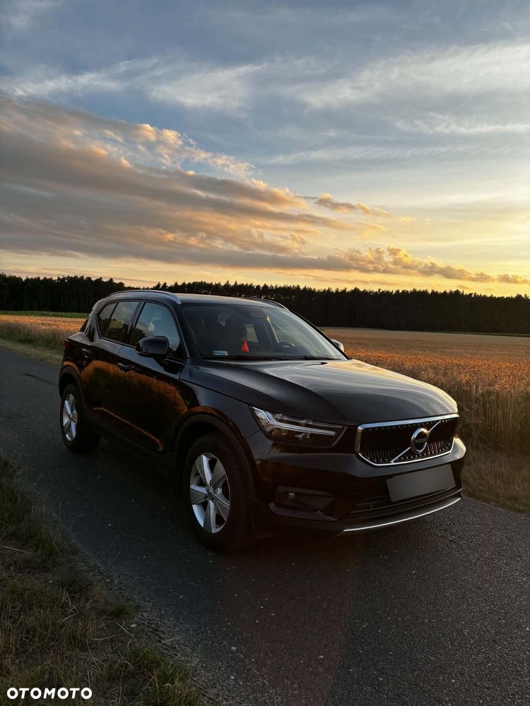 Volvo XC 40 T3 Momentum Pro - 2