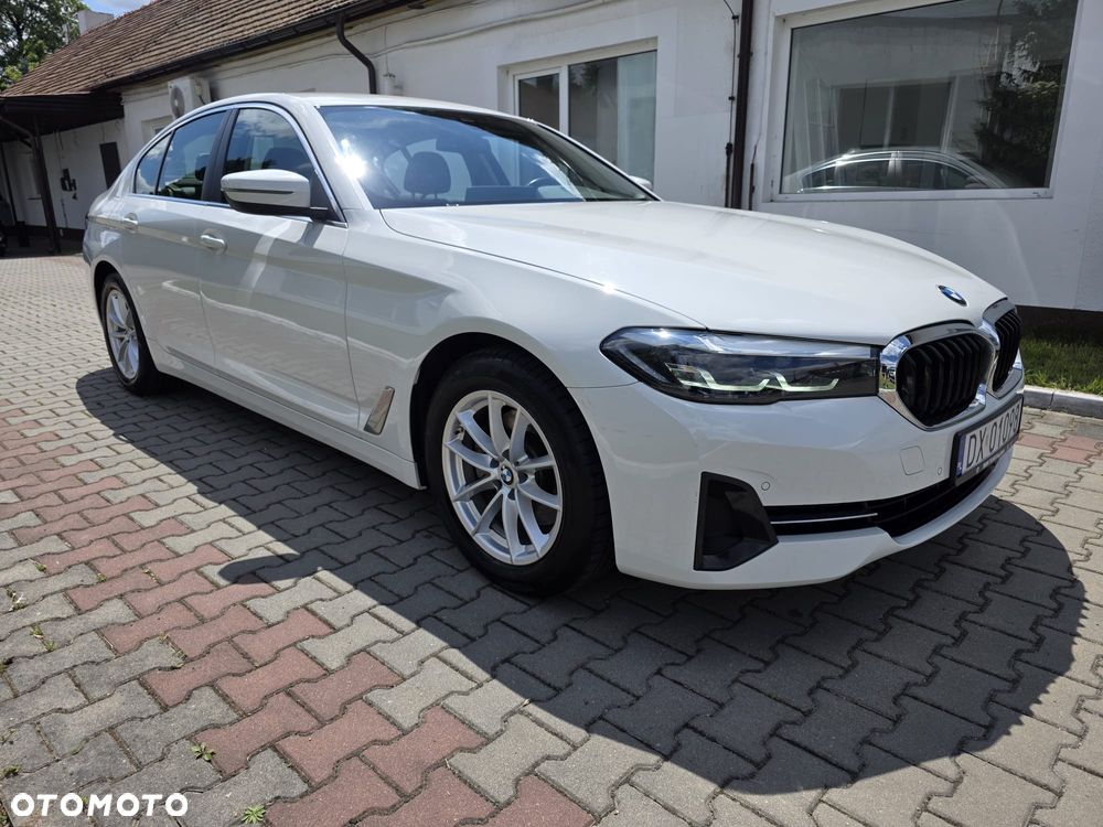 BMW Seria 5 518d mHEV - 6