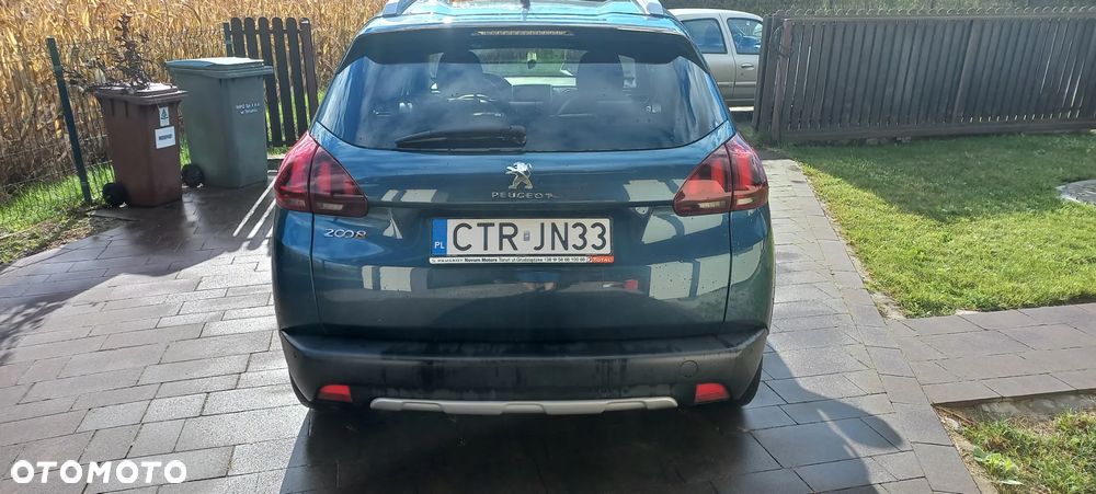 Peugeot 2008 1.2 Pure Tech Allure S&S - 7