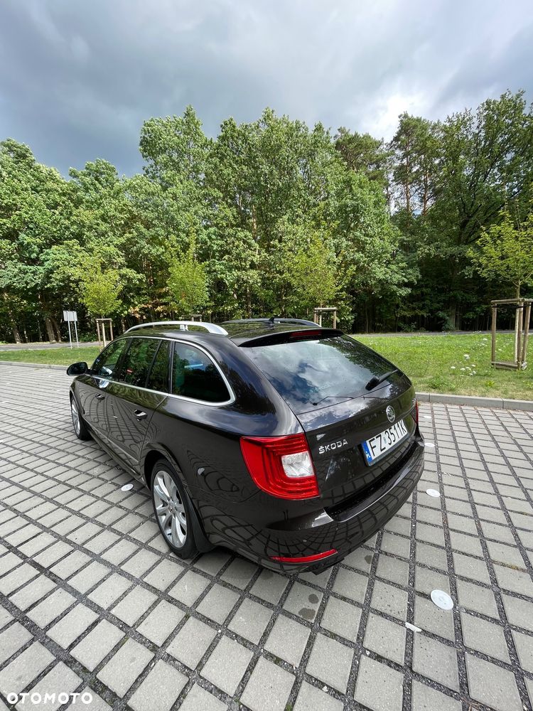 Skoda Superb 2.0 TDI Ambition - 12
