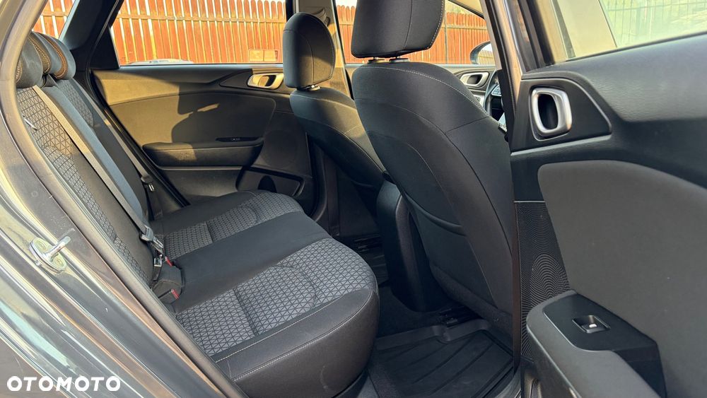 Kia Ceed 1.4 T-GDI L Business Line - 15