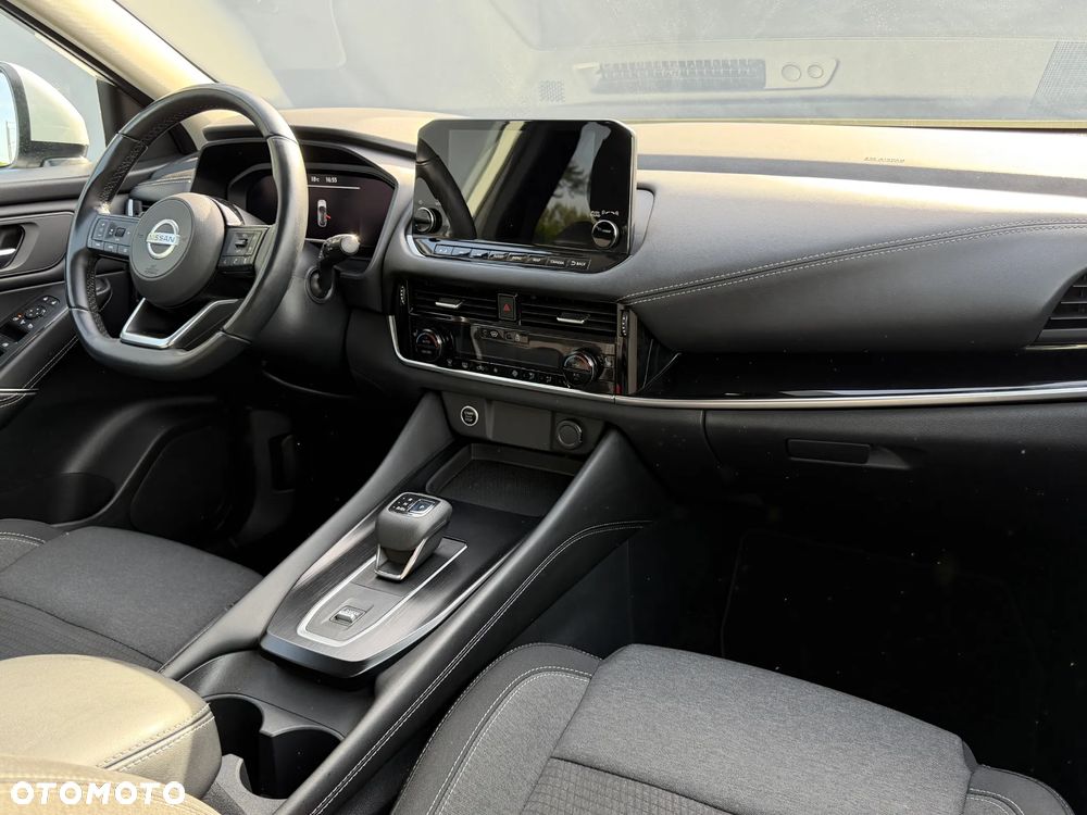Nissan Qashqai 1.3 DIG-T MHEV N-Connecta Xtronic - 25