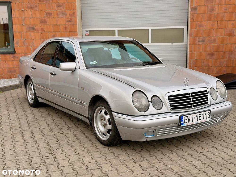 Mercedes-Benz Klasa E 250 D Avantgarde - 4
