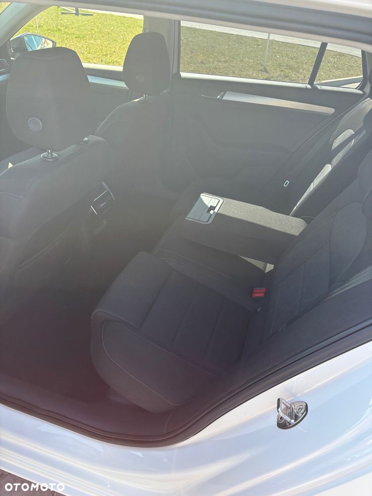 Skoda Superb 2.0 TDI 4x4 Style DSG - 17