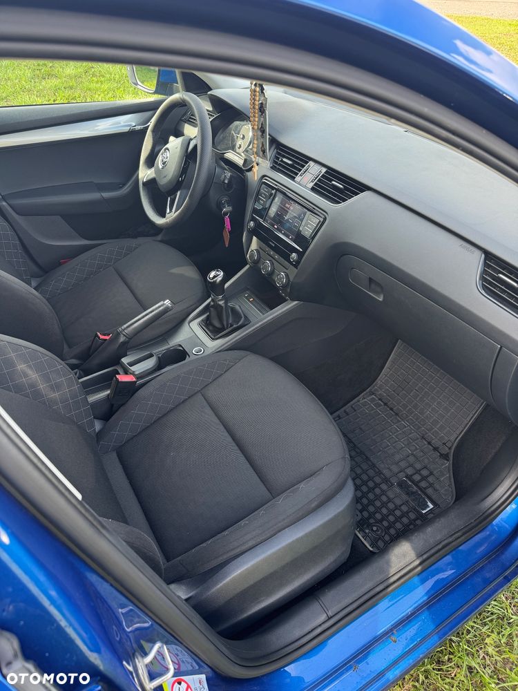 Skoda Octavia 1.6 TDI Active - 8