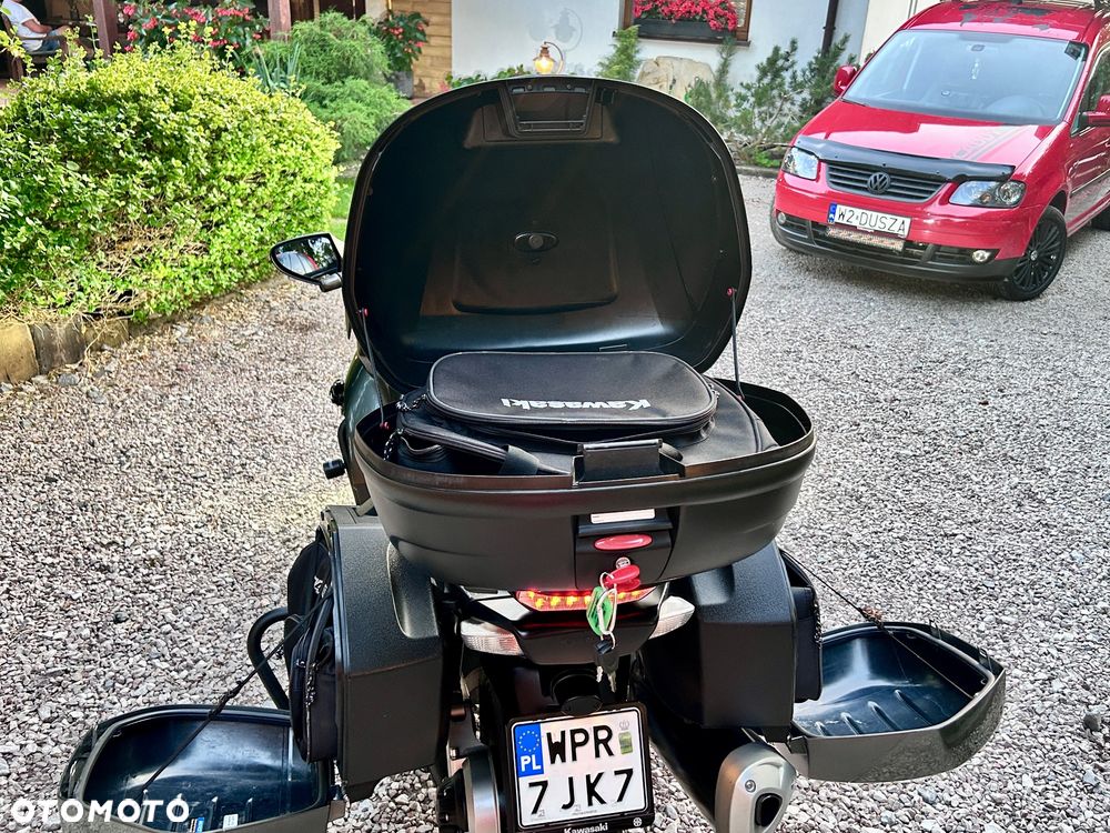 Kawasaki GTR - 18