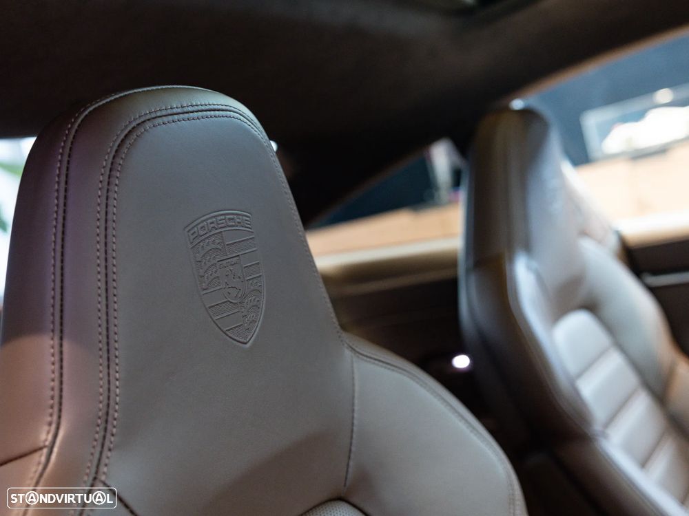 Porsche 911 (992) Turbo S PDK - 45