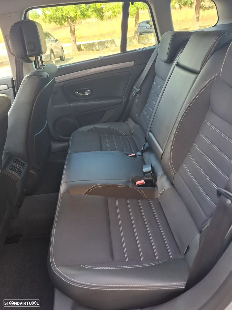 Renault Laguna Break 2.0 dCi Dynamique S - 12