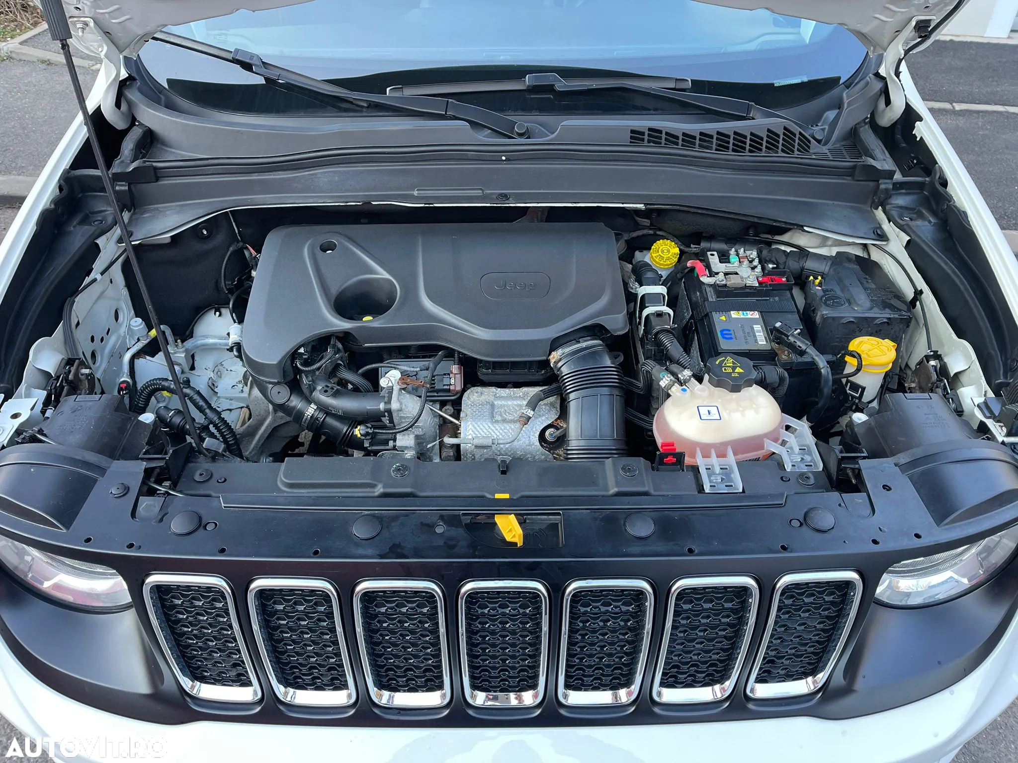 Jeep Renegade 1.0 Turbo 4x2 M6 Sport - 8