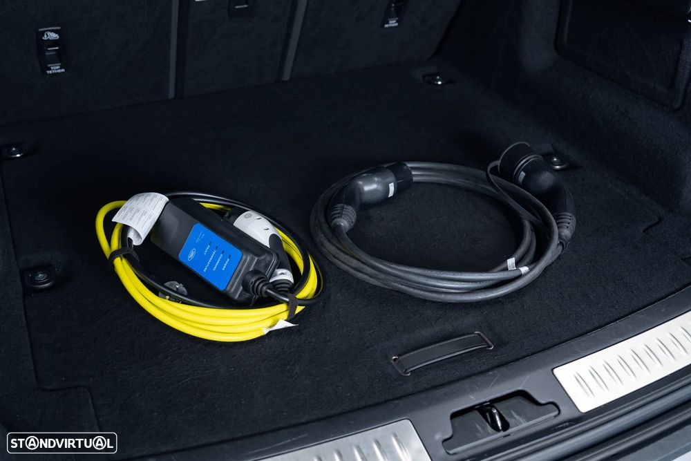 Land Rover Range Rover Velar 2.0 P400e AWD R-Dynamic SE - 13