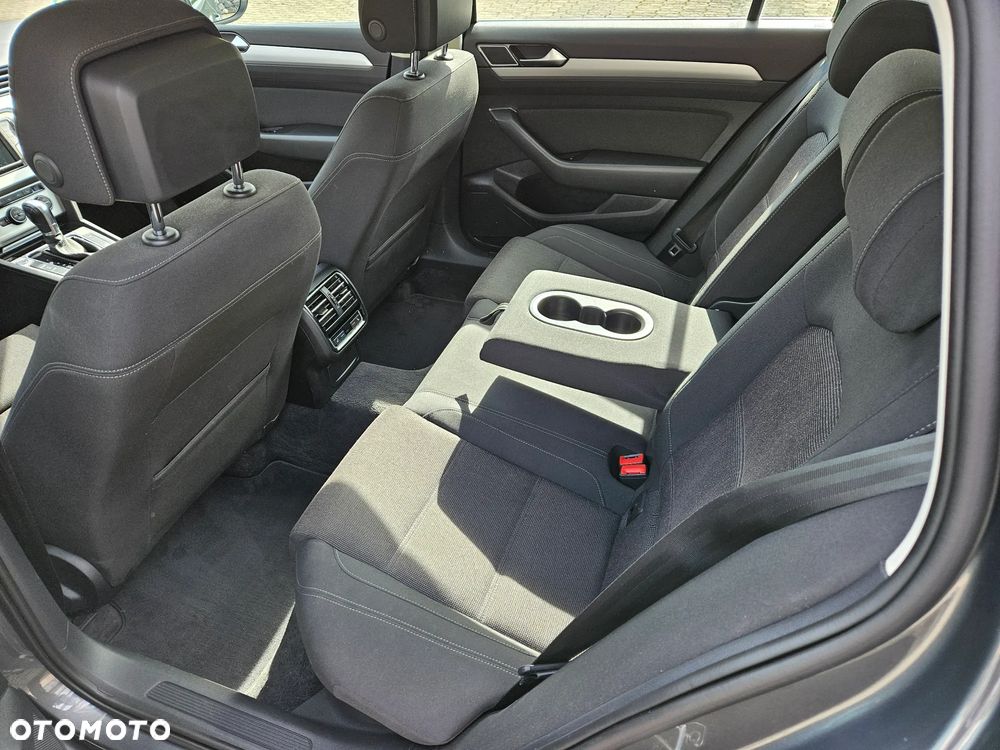 Volkswagen Passat 2.0 TDI (BlueMotion Technology) DSG Highline - 10