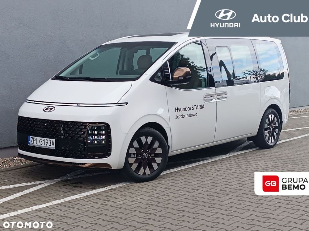Hyundai Staria 1.6 T-GDI HEV Luxury