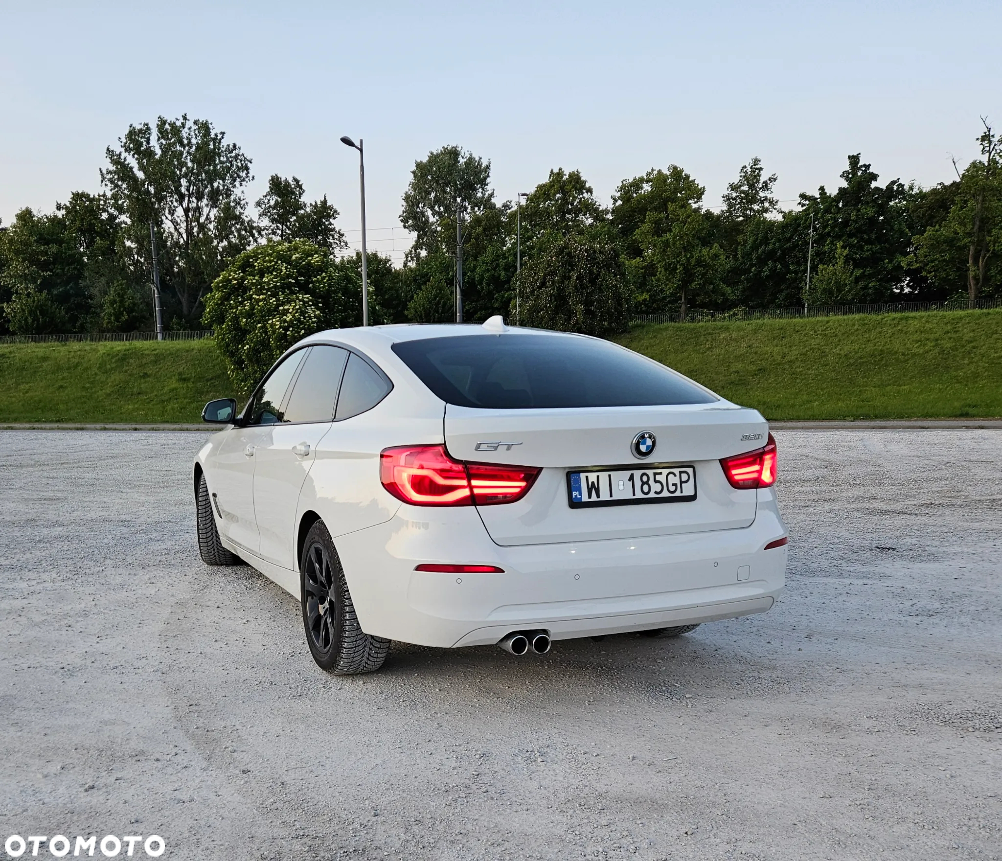 BMW 3GT 320i - 9