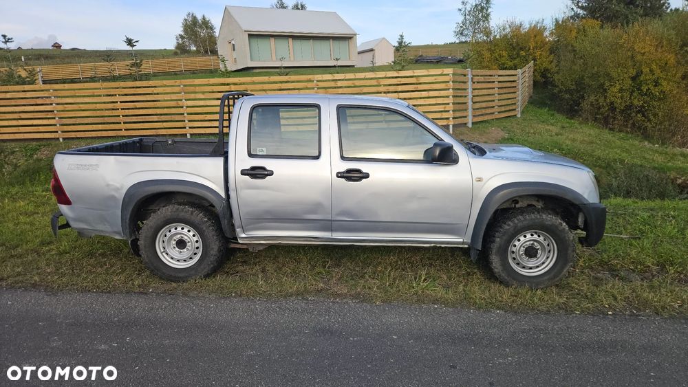 Isuzu D-Max 2.5d DC Basic - 9