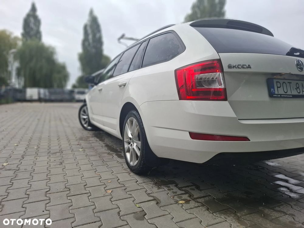 Skoda Octavia 2.0 TDI Ambition DSG - 10