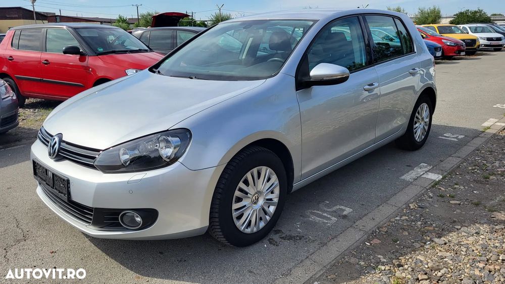 Volkswagen Golf - 1