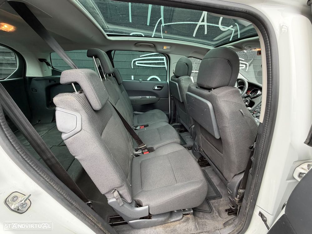 Peugeot 5008 HDI 115 Allure - 9