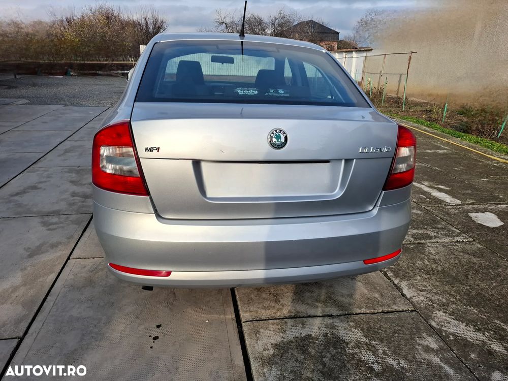Skoda Octavia 1.6 Active - 2